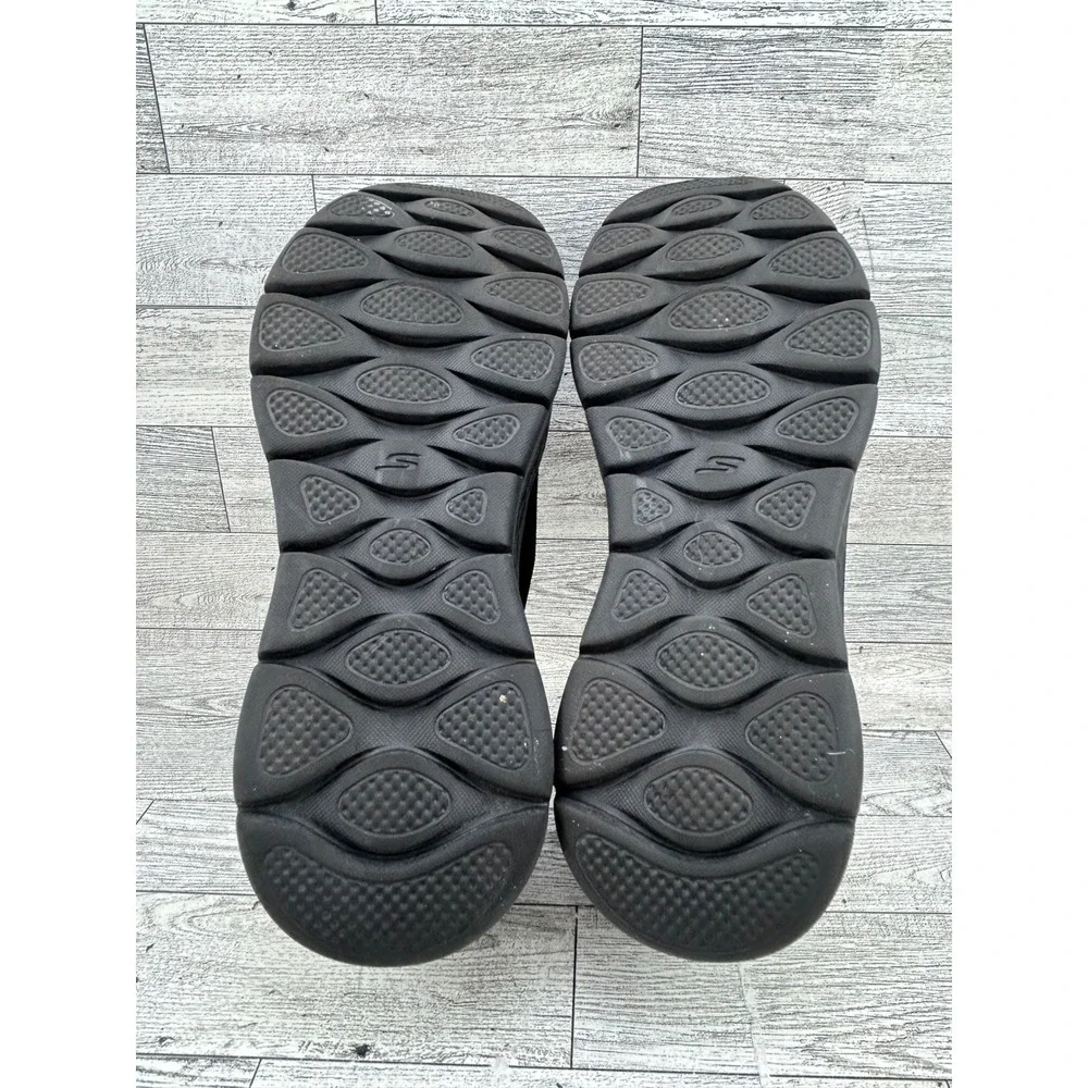 Skechers hands free
